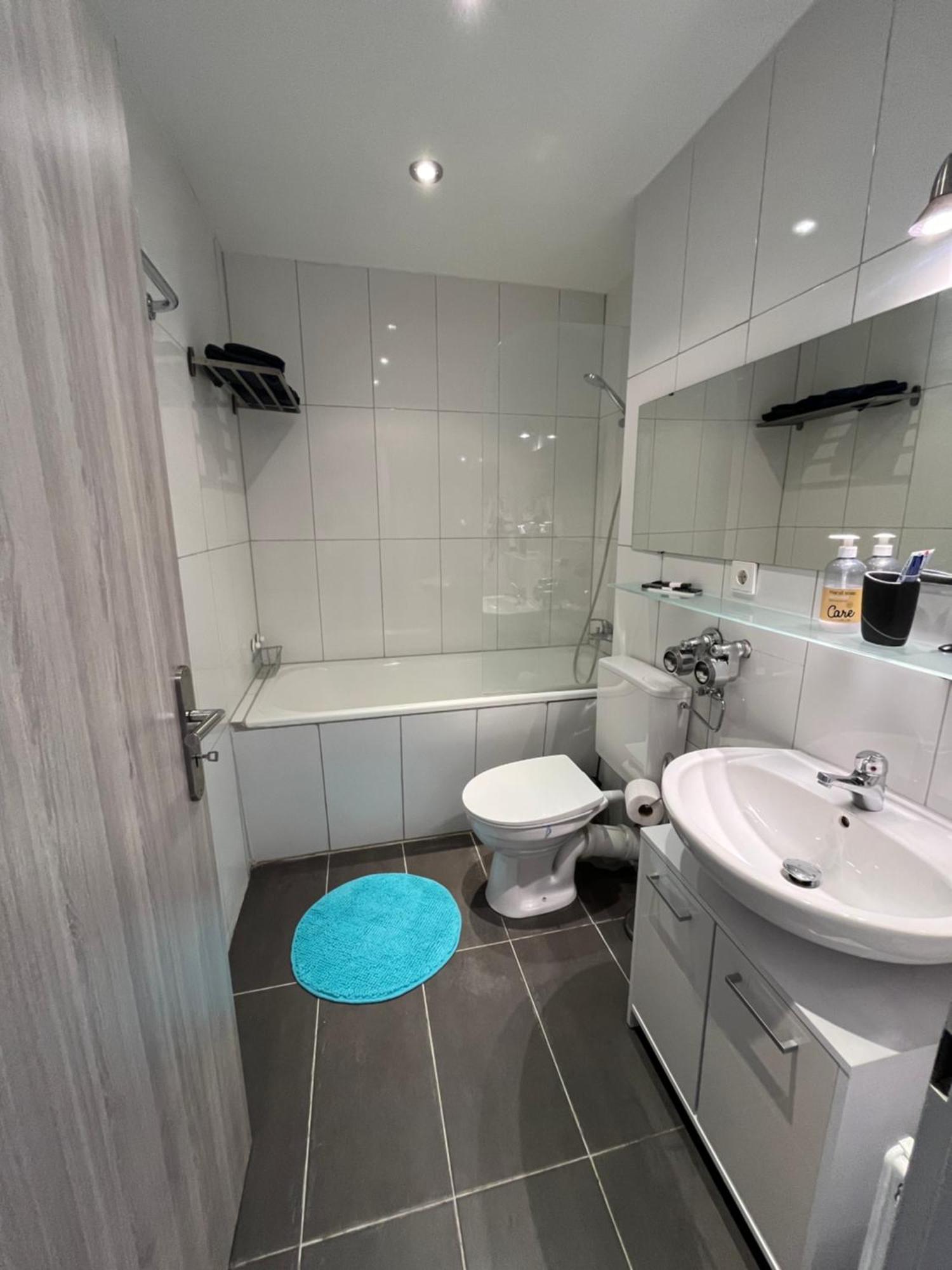 Balance Apartment Duesseldorf - Neuss With Parking Eksteriør bilde